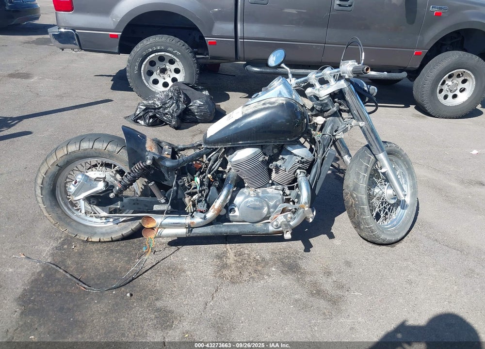 2001 HONDA VT750 CD2 VIN: JH2RC44651K502679