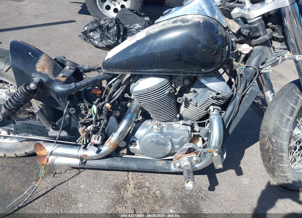 2001 HONDA VT750 CD2 VIN: JH2RC44651K502679
