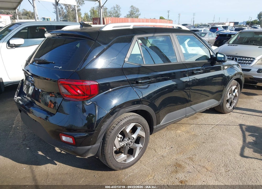 2022 HYUNDAI VENUE VIN: KMHRC8A30NU187886