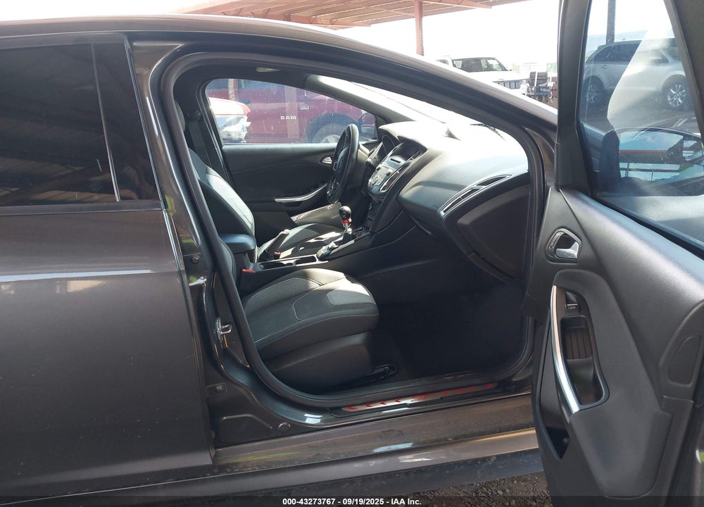 2016 FORD FOCUS ST VIN: 1FADP3L97GL289398
