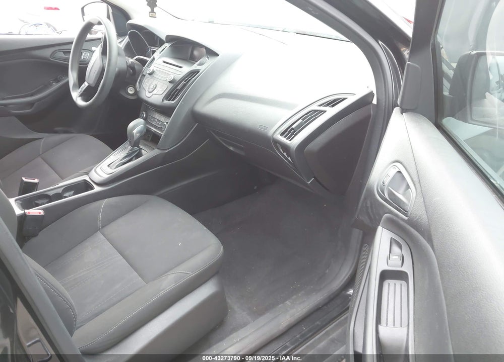 2015 FORD FOCUS VIN: 1FADP3E28FL305638