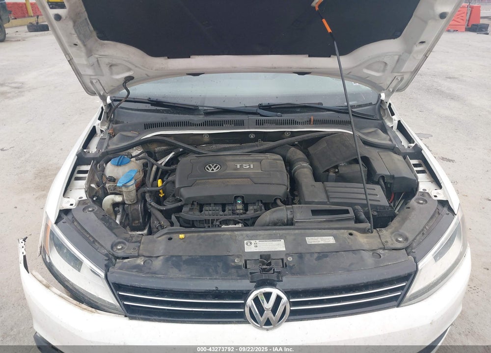 2014 VOLKSWAGEN JETTA VIN: 3VWD17AJ9EM373697