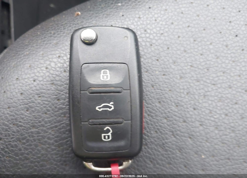 2014 VOLKSWAGEN JETTA VIN: 3VWD17AJ9EM373697