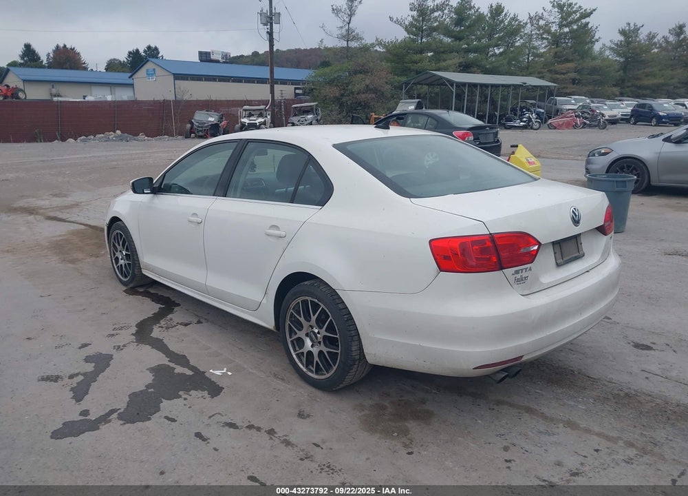 2014 VOLKSWAGEN JETTA VIN: 3VWD17AJ9EM373697