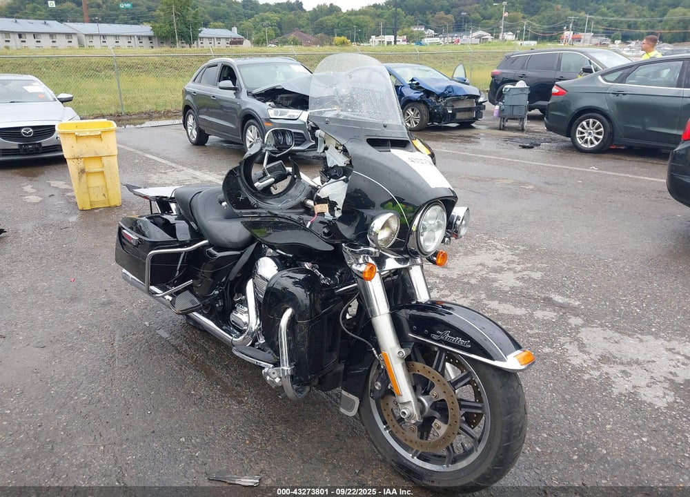 2014 HARLEY-DAVIDSON FLHTK ELECTRA GLIDE ULTRA LTD VIN: 1HD1KEL10EB680153