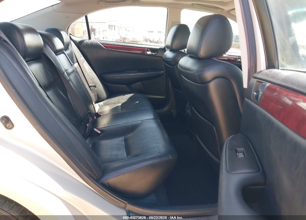 2002 LEXUS ES 300 VIN: JTHBF30G925002713