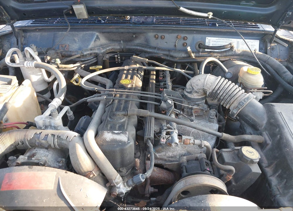 2000 JEEP CHEROKEE CLASSIC VIN: 1J4FF58S4YL173617
