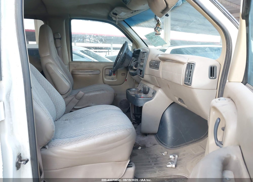 1998 GMC SAVANA STANDARD VIN: 1GJHG39RXW1037117