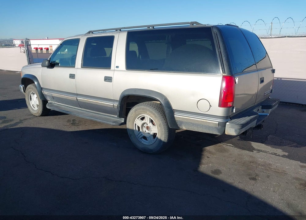 1999 CHEVROLET SUBURBAN 1500 LT VIN: 1GNFK16R0XJ387063