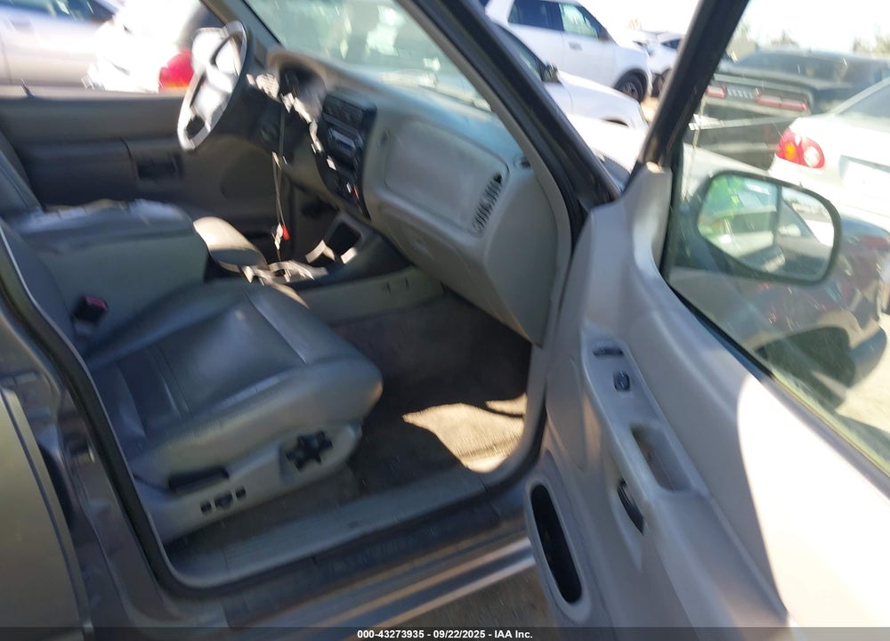 1999 FORD EXPLORER EDDIE BAUER/LIMITED EDITION/XLT VIN: 1FMZU32P2XZB44285