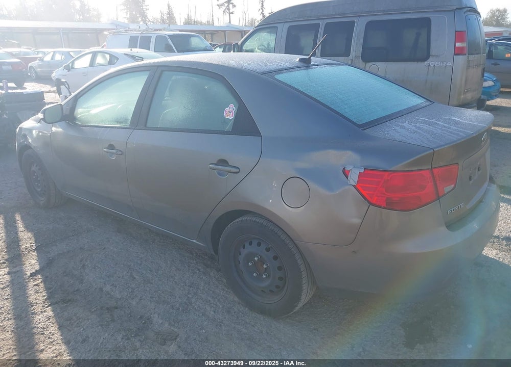2011 KIA FORTE VIN: KNAFU4A26B5453287