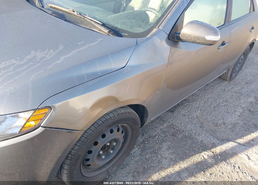 2011 KIA FORTE VIN: KNAFU4A26B5453287