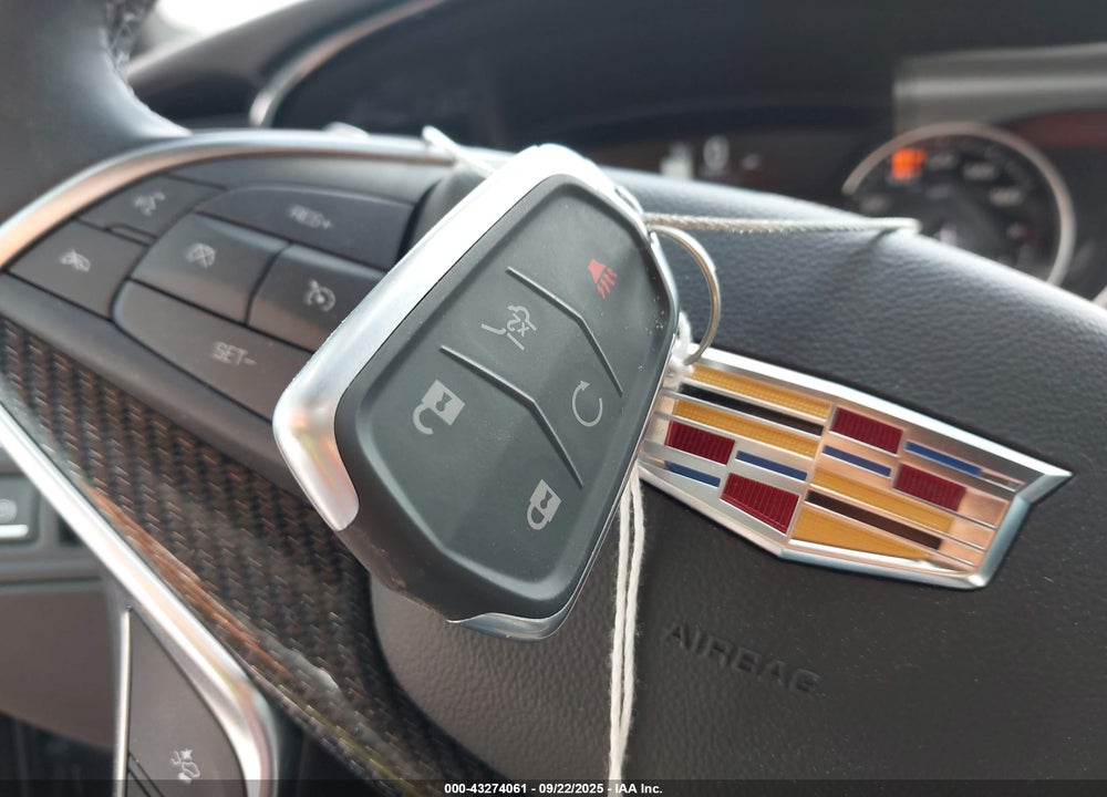 2025 CADILLAC XT5 AWD SPORT VIN: 1GYKNGRSXSZ135129