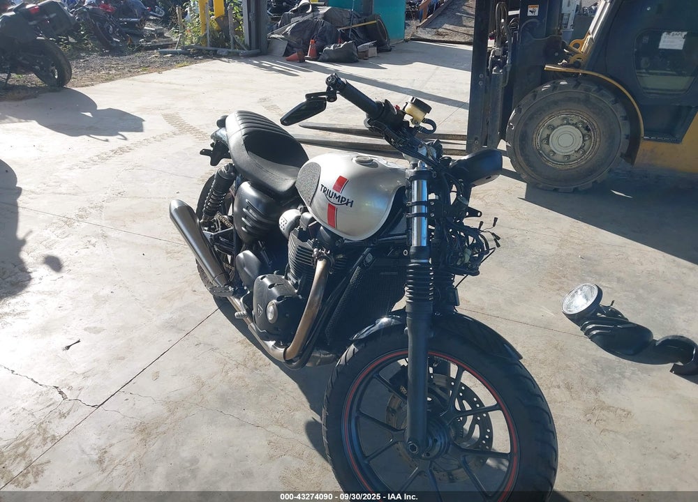 2016 TRIUMPH MOTORCYCLE STREET TWIN VIN: SMTD31GN7GT742759