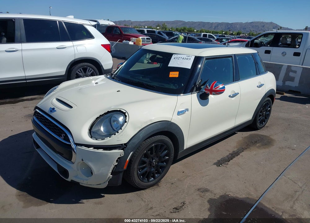 2016 MINI HARDTOP VIN: WMWXU3C5XG2B62955