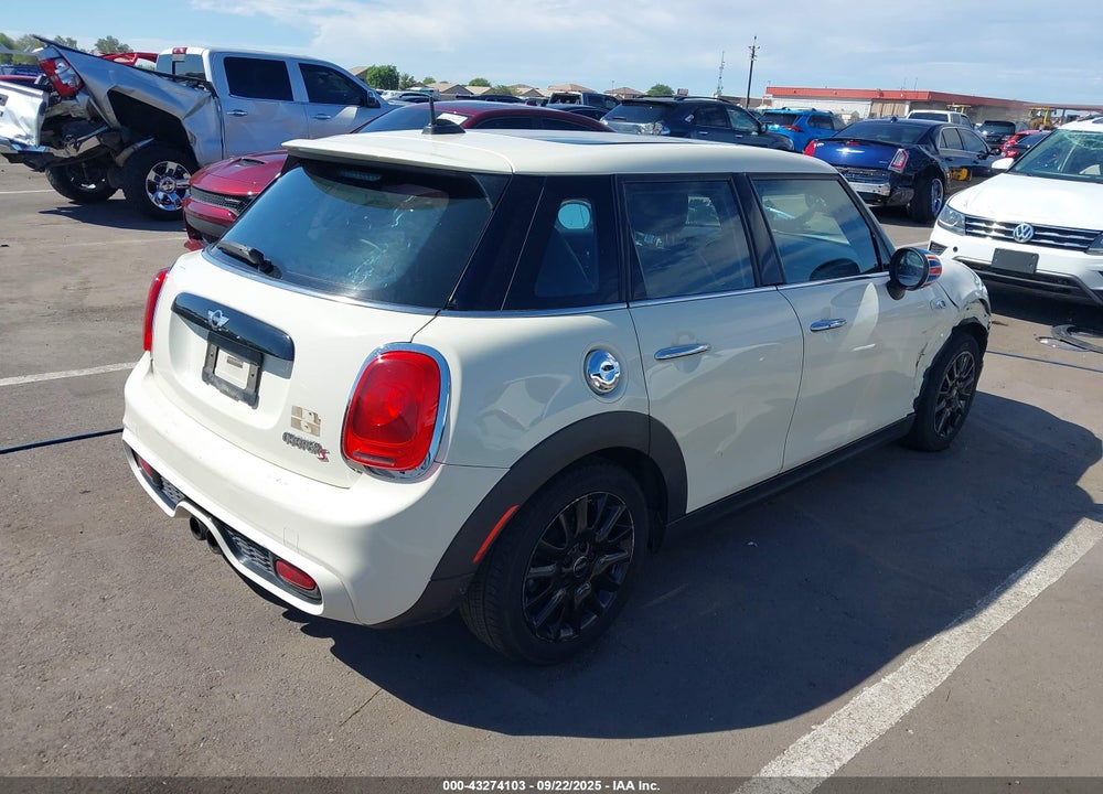 2016 MINI HARDTOP VIN: WMWXU3C5XG2B62955