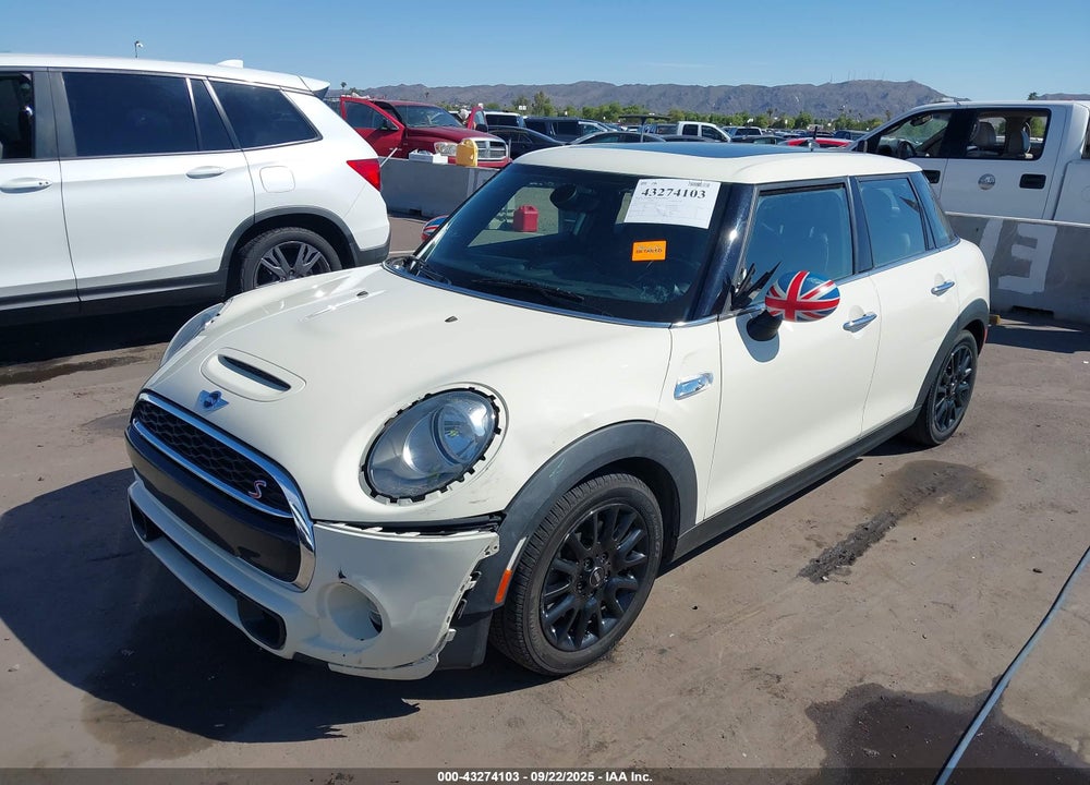 2016 MINI HARDTOP VIN: WMWXU3C5XG2B62955