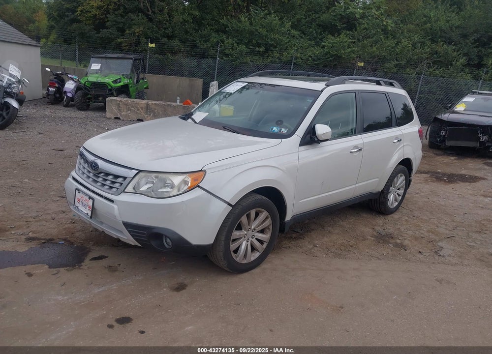 2013 SUBARU FORESTER 2.5X PREMIUM VIN: JF2SHADC7DH442178