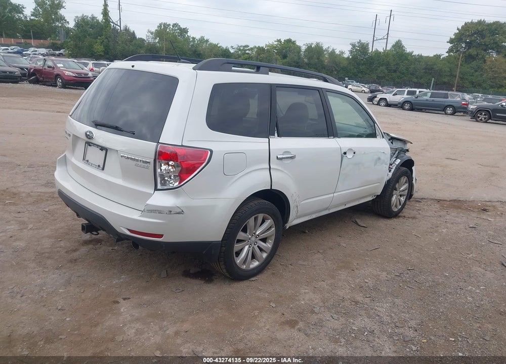 2013 SUBARU FORESTER 2.5X PREMIUM VIN: JF2SHADC7DH442178