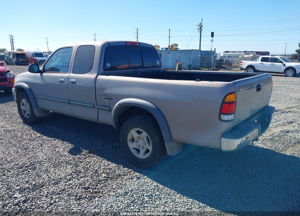2000 TOYOTA TUNDRA SR5 V8 VIN: 5TBRT341XYS034788