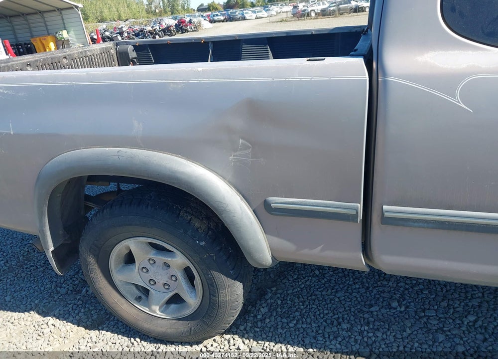 2000 TOYOTA TUNDRA SR5 V8 VIN: 5TBRT341XYS034788