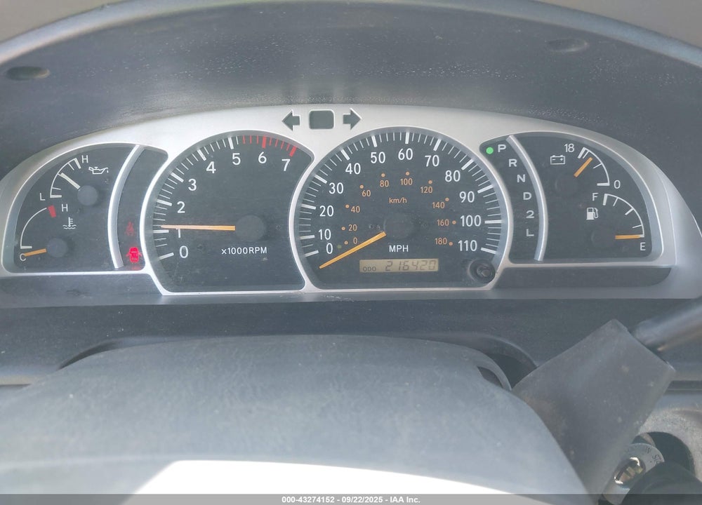 2000 TOYOTA TUNDRA SR5 V8 VIN: 5TBRT341XYS034788