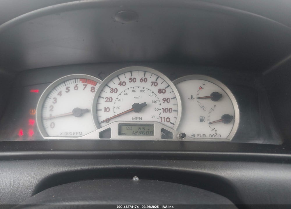 2005 TOYOTA COROLLA S VIN: 2T1BR32E85C400667