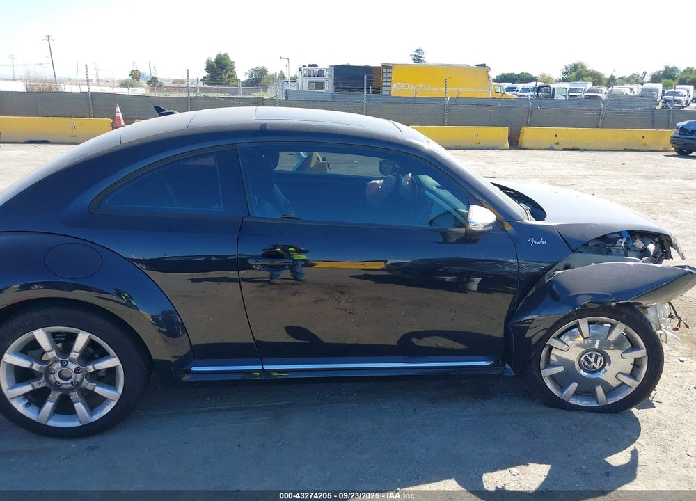 2013 VOLKSWAGEN BEETLE COUPE 2.5L FENDER EDITION VIN: 3VWJP7AT5DM694279
