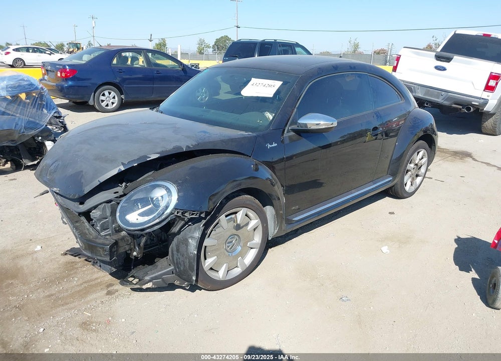 2013 VOLKSWAGEN BEETLE COUPE 2.5L FENDER EDITION VIN: 3VWJP7AT5DM694279