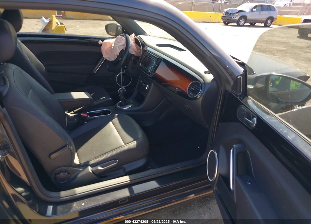 2013 VOLKSWAGEN BEETLE COUPE 2.5L FENDER EDITION VIN: 3VWJP7AT5DM694279