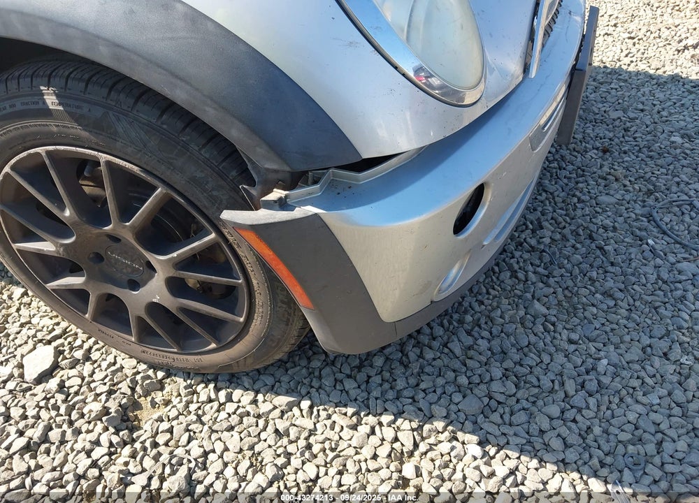 2006 MINI COOPER VIN: WMWRC33566TK67106