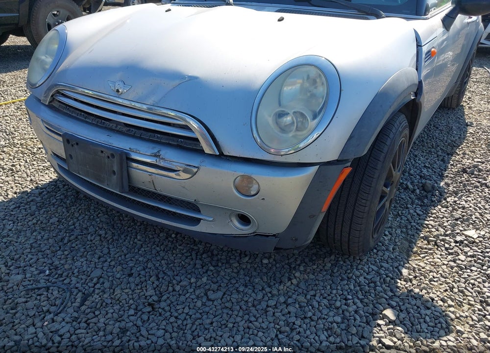 2006 MINI COOPER VIN: WMWRC33566TK67106