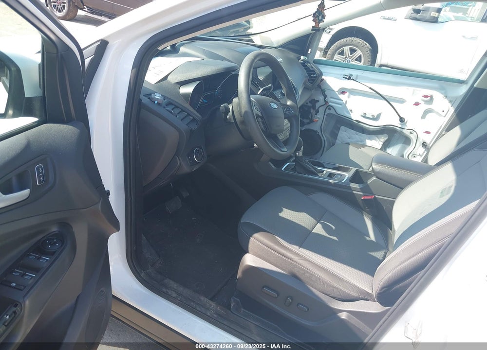 2017 FORD ESCAPE VIN: 1FMCU0GD1HUC12061