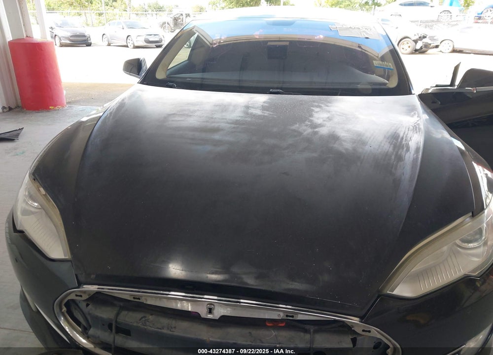 2014 TESLA MODEL S VIN: 5YJSA1H13EFP36447