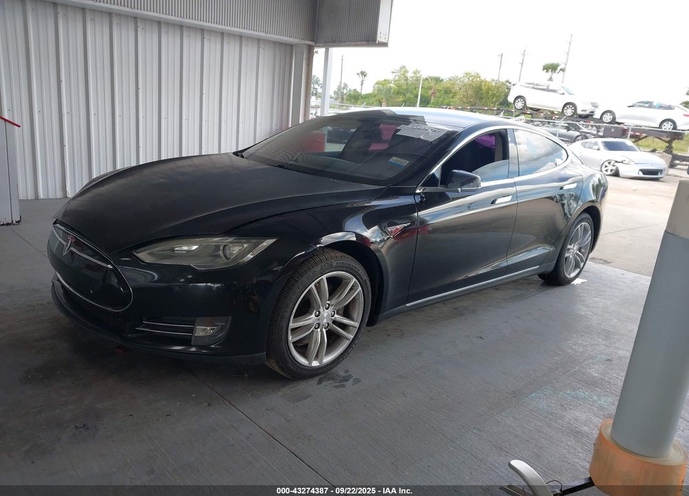 2014 TESLA MODEL S VIN: 5YJSA1H13EFP36447
