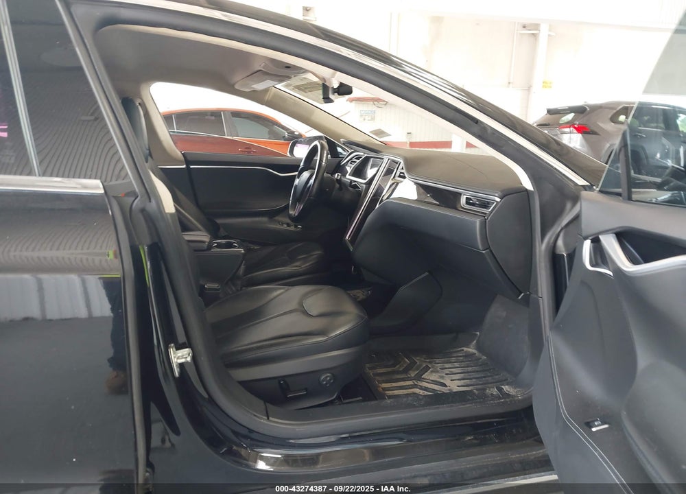 2014 TESLA MODEL S VIN: 5YJSA1H13EFP36447