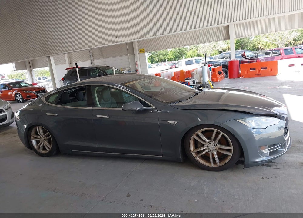 2013 TESLA MODEL S VIN: 5YJSA1DN5DFP13551