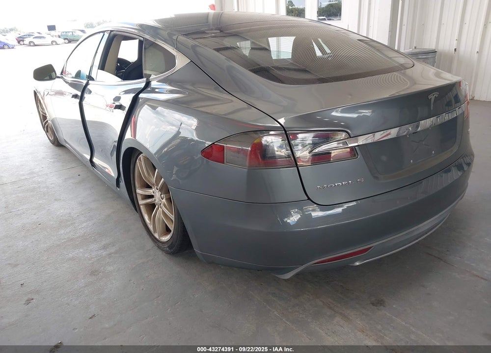 2013 TESLA MODEL S VIN: 5YJSA1DN5DFP13551