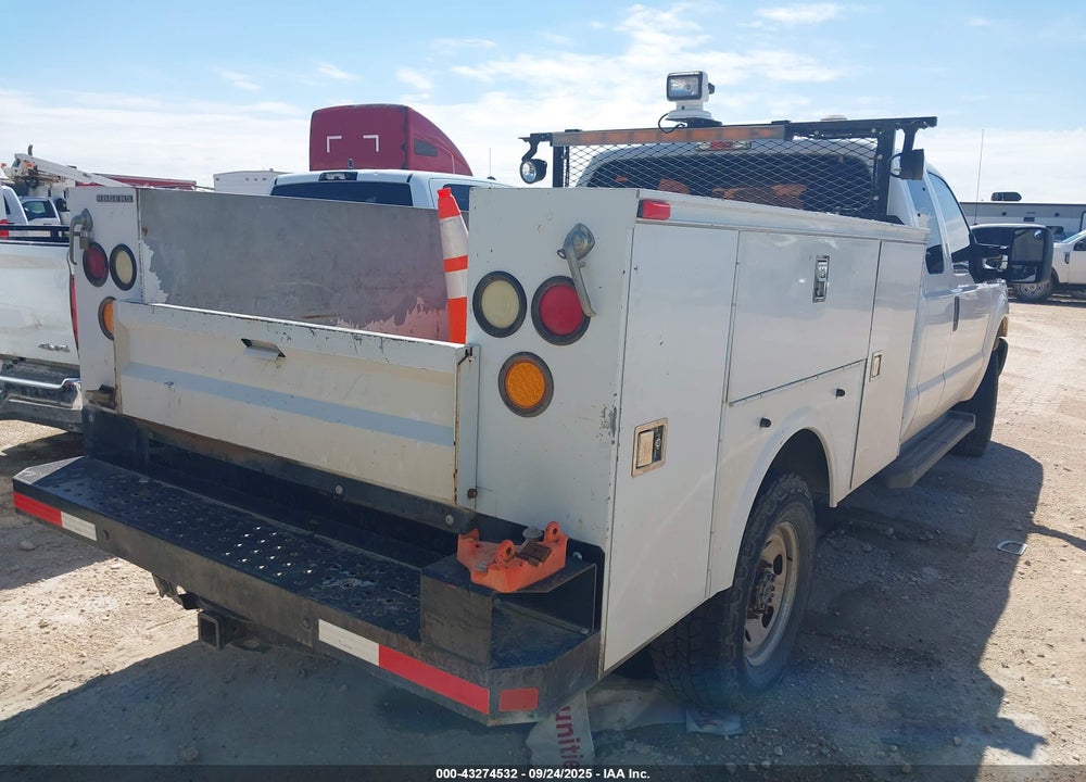 2014 FORD F-250 VIN: 1FD7X2B64EEB36824