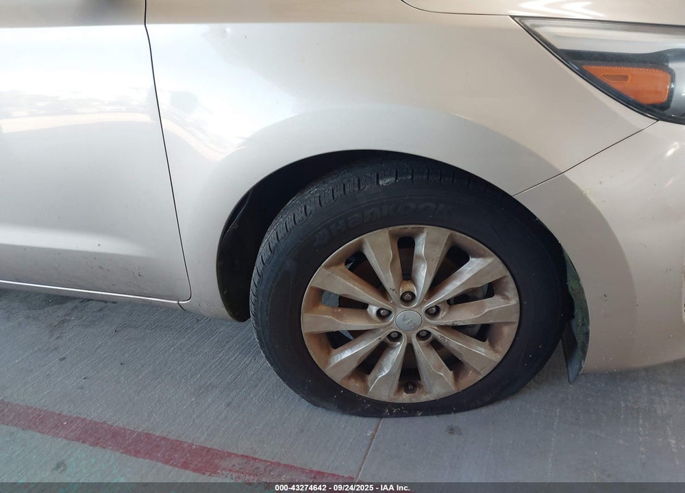 2016 KIA SEDONA VIN: KNDMC5C12G6138396