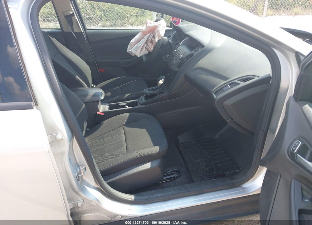 2018 FORD FOCUS SE VIN: 1FADP3K20JL203070