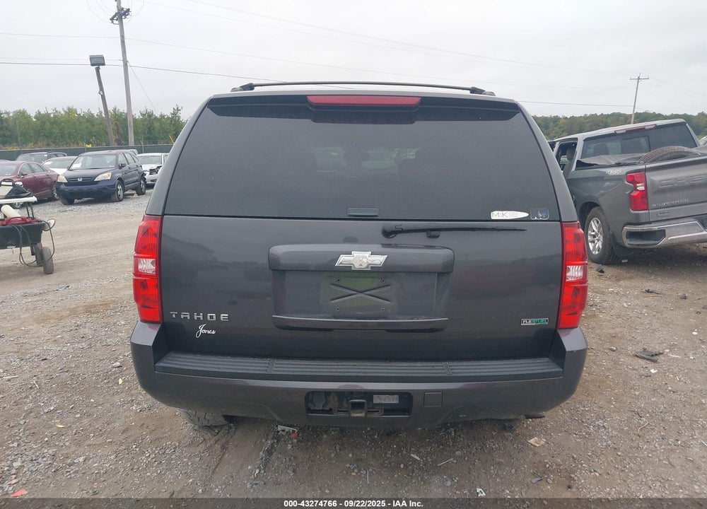 2011 CHEVROLET TAHOE VIN: 1GNSKAE02BR194988