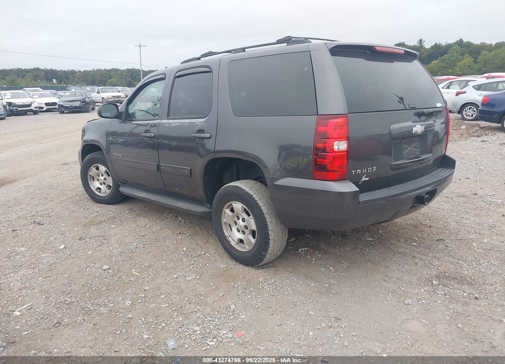 2011 CHEVROLET TAHOE VIN: 1GNSKAE02BR194988