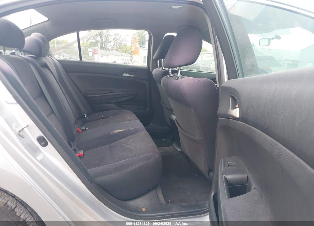 2011 HONDA ACCORD VIN: 1HGCP2F35BA058108