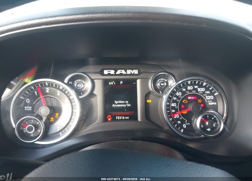 2021 RAM 1500 BIG HORN 4X4 5'7 BOX VIN: 1C6SRFFT2MN826450