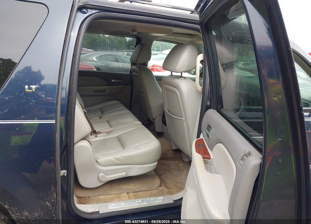 2007 CHEVROLET SUBURBAN 1500 LT VIN: 1GNFK16367J212232