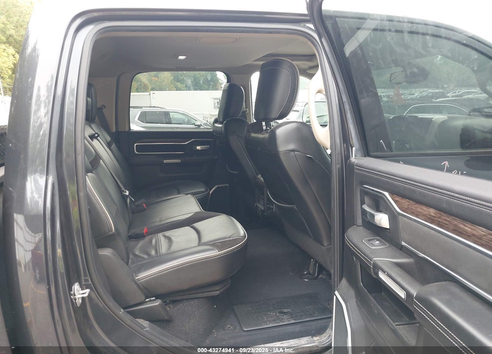 2019 RAM 3500 LAIE  4X4 8' BOX VIN: 3C63R3JL4KG526215