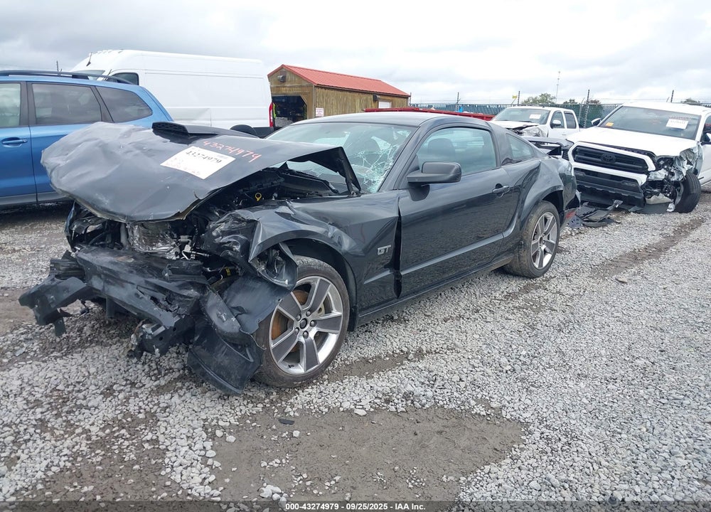 2008 FORD MUSTANG VIN: 1ZVHT82H685175733