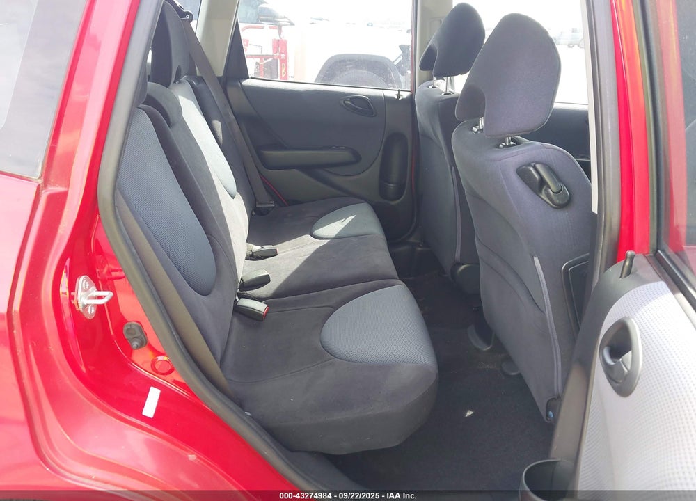 2007 HONDA FIT SPORT VIN: JHMGD38637S007535