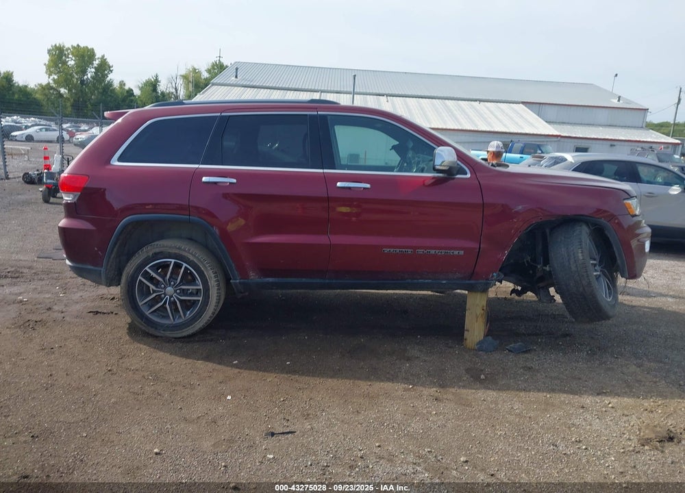2017 JEEP GRAND CHEROKEE VIN: 1C4RJFBGXHC811607